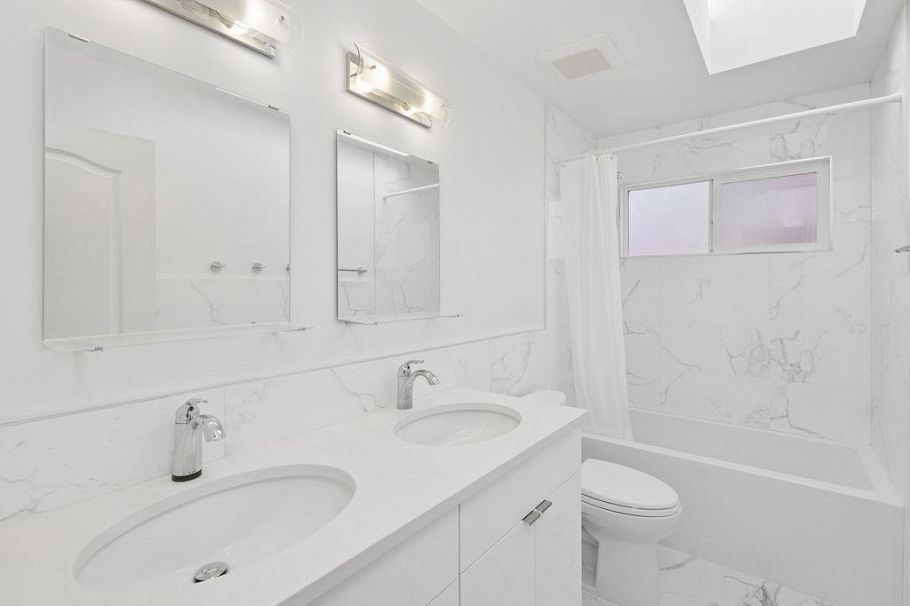 2709 W 37th Avenue Vancouver, BC - 27