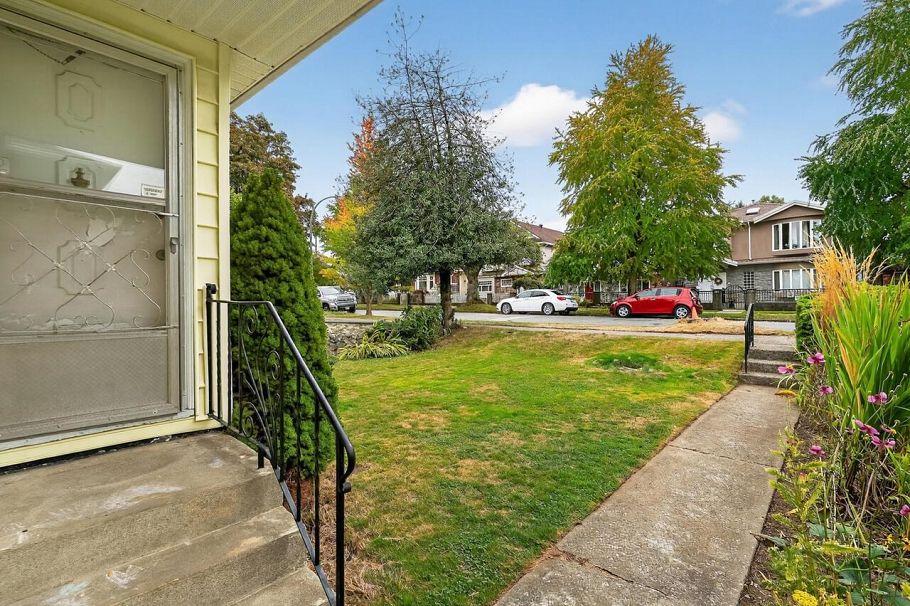 3069 E 18th Avenue Vancouver, BC - 19