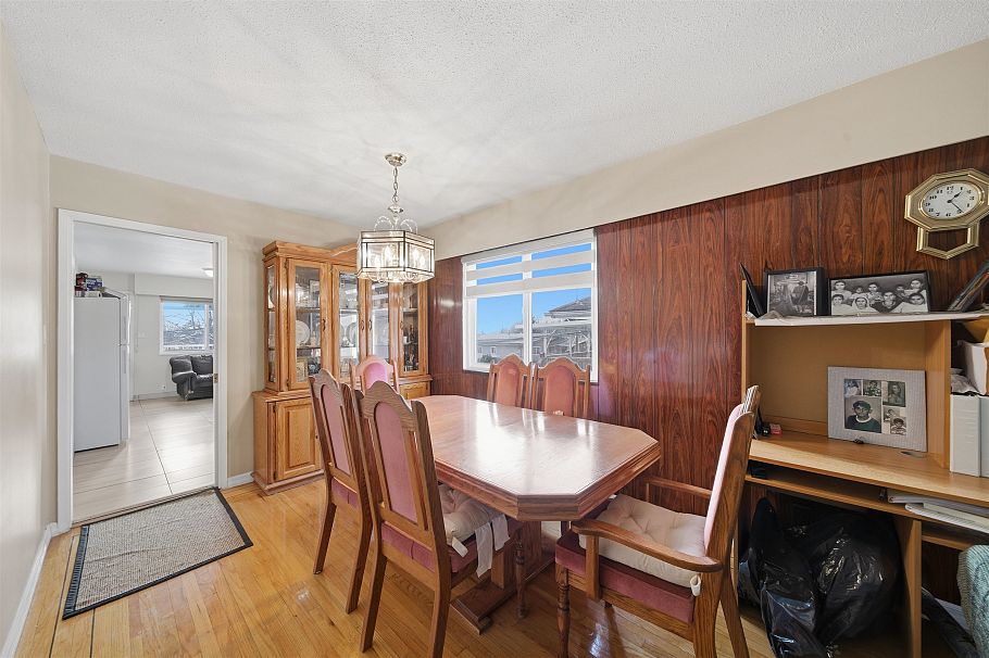 154 E 64th Avenue Vancouver, BC - 5