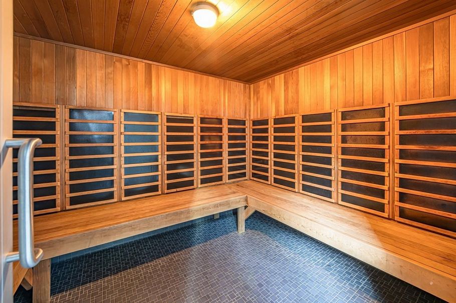 2001 277 Thurlow Street Vancouver, BC - 31