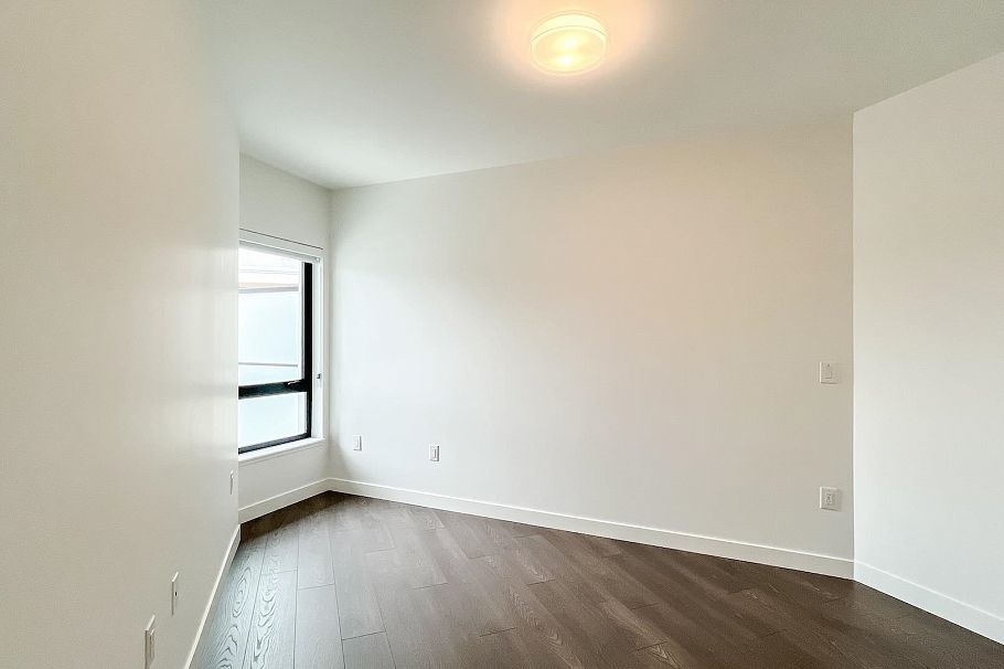 609 1680 E 12 Avenue Vancouver, BC - 12