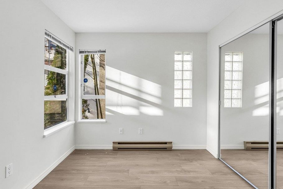 202 966 W 14th Avenue Vancouver, BC - 26