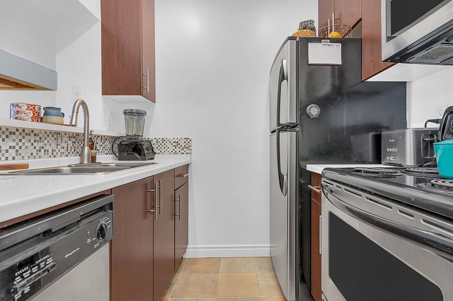 302 2330 Maple Street Vancouver, BC - 10