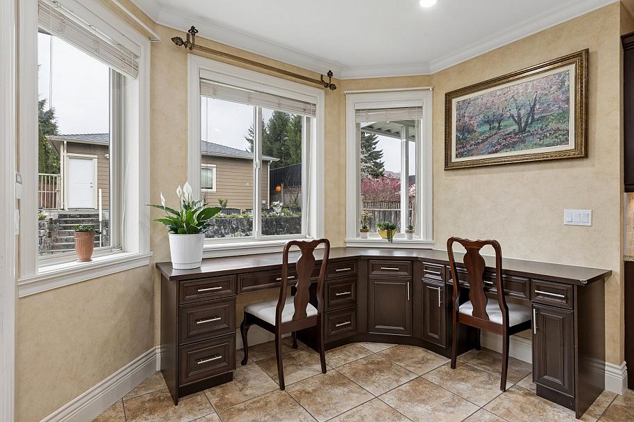 418 E 13th Street North Vancouver, BC - 12