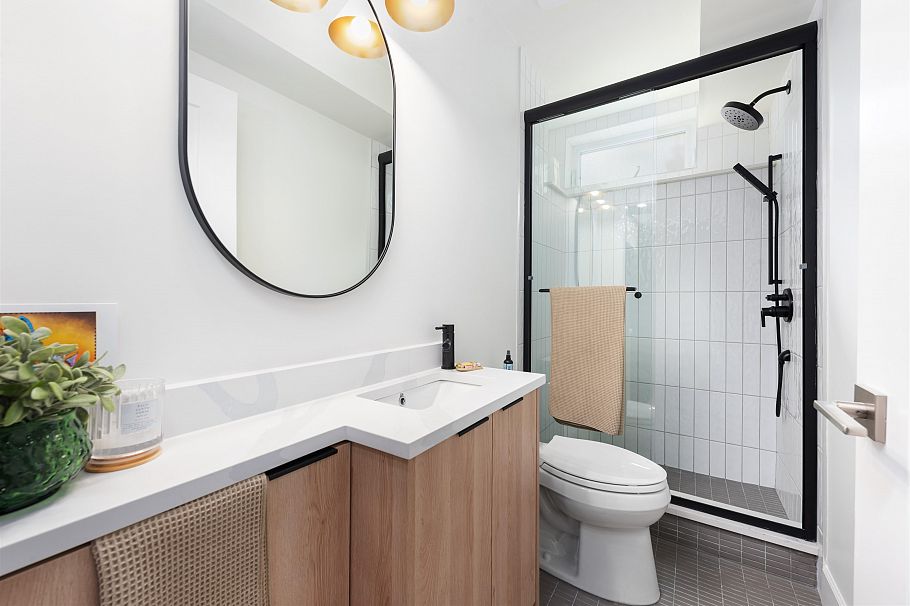 5059 Sherbrooke Street Vancouver, BC - 25