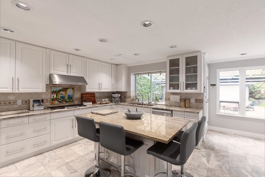 3557 W 36th Avenue Vancouver, BC - 10