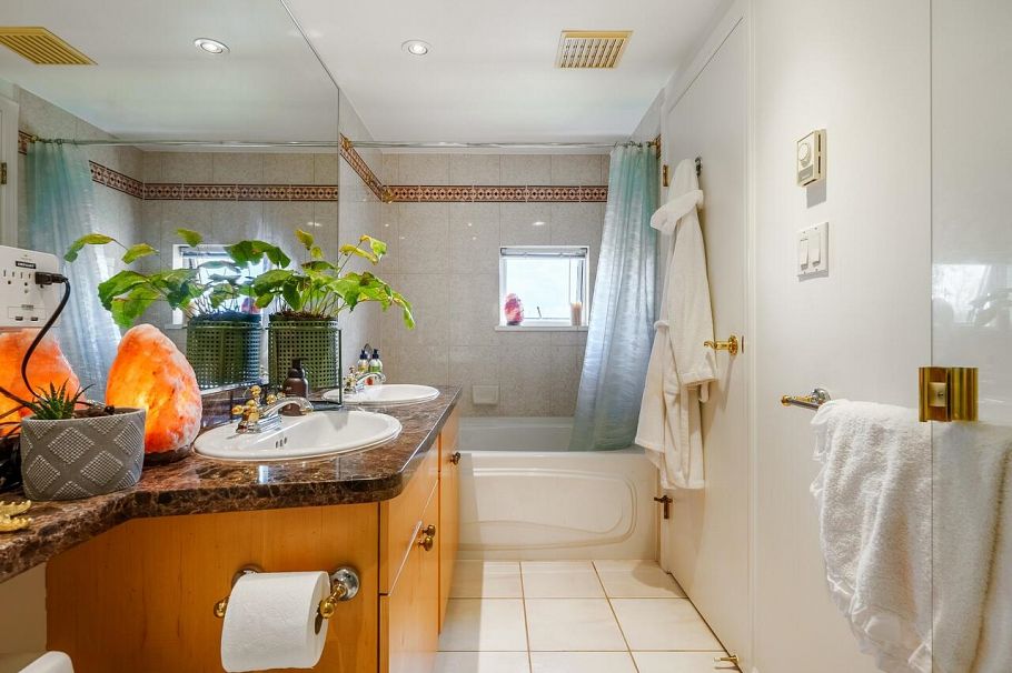 321 1228 Marinaside Crescent Vancouver, BC - 21