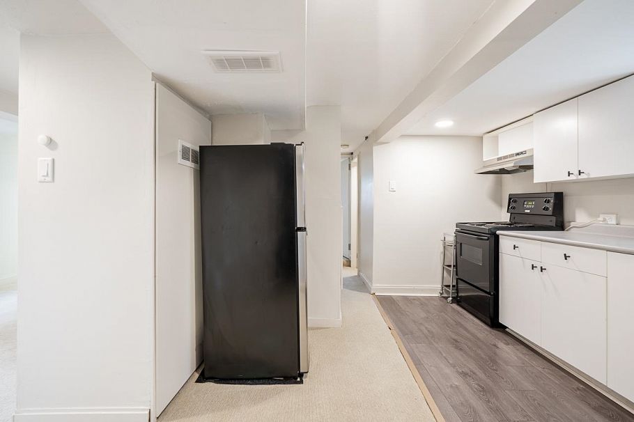 3446 Church Street North Vancouver, BC - 20