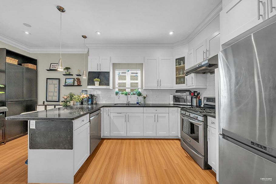 723 E 12th Avenue Vancouver, BC - 14