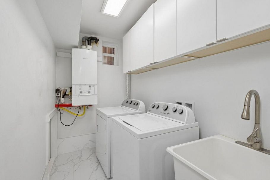 2709 W 37th Avenue Vancouver, BC - 30