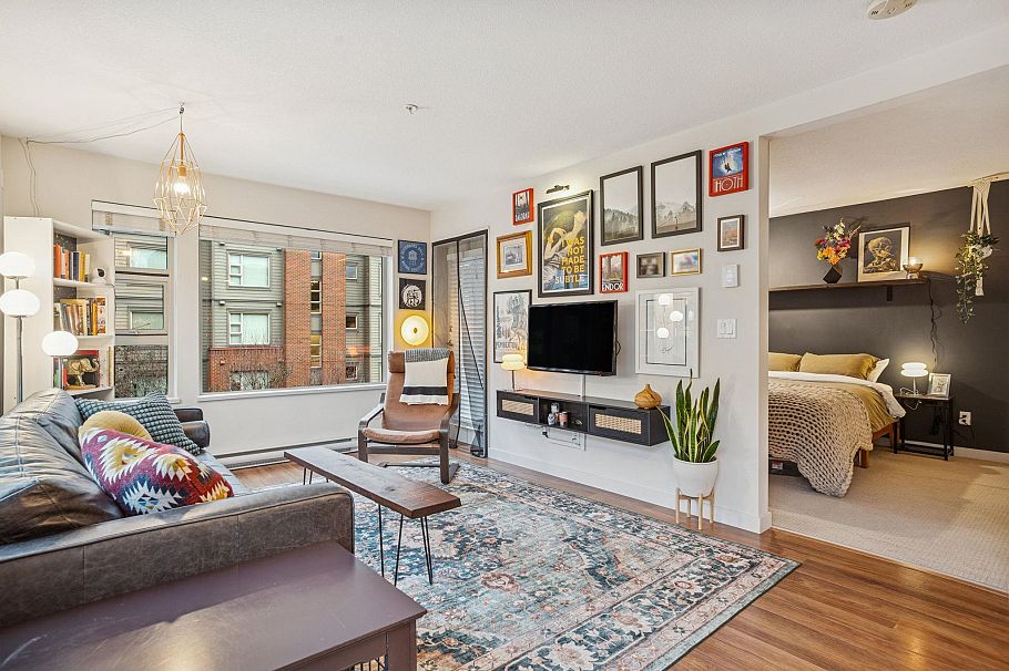 310 1673 Lloyd Avenue North Vancouver, BC - 3