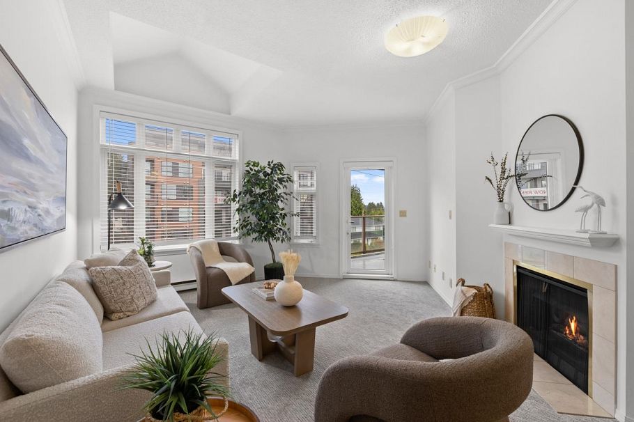 415 121 W 29th Street North Vancouver, BC - 5