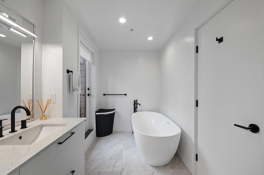 137 535 E 2nd Street North Vancouver, BC - 16