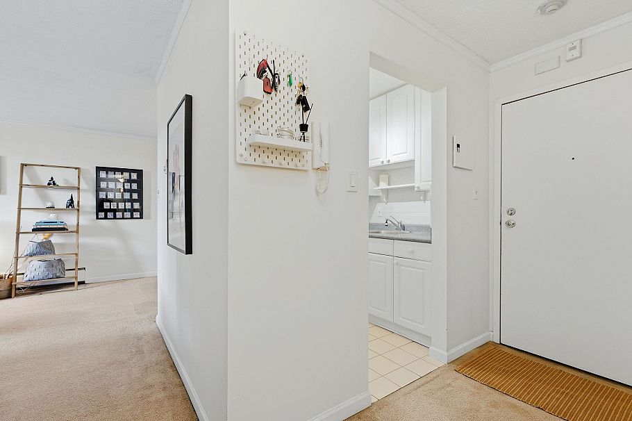 105 307 W 2nd Street North Vancouver, BC - 17