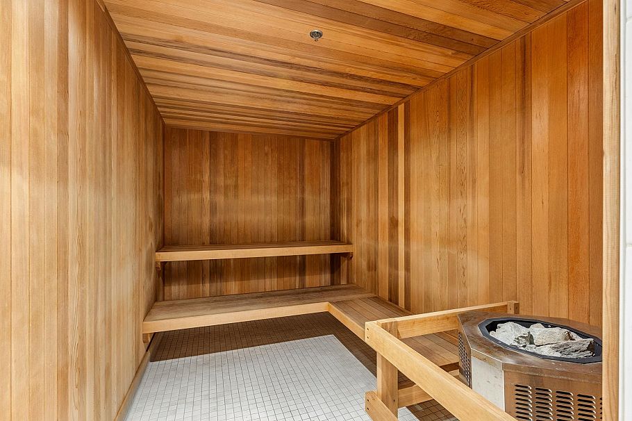 403 2780 Valley Centre Avenue North Vancouver, BC - 27