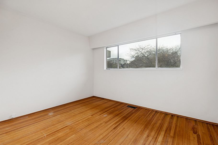 133 W 63rd Avenue Vancouver, BC - 8