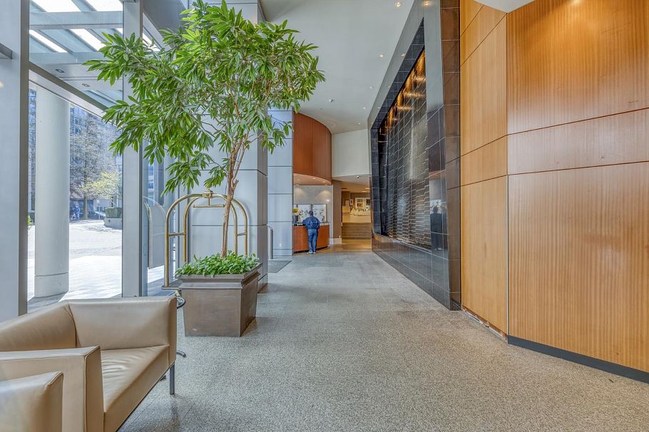 TH29 1295 W Cordova Street Vancouver, BC - 36