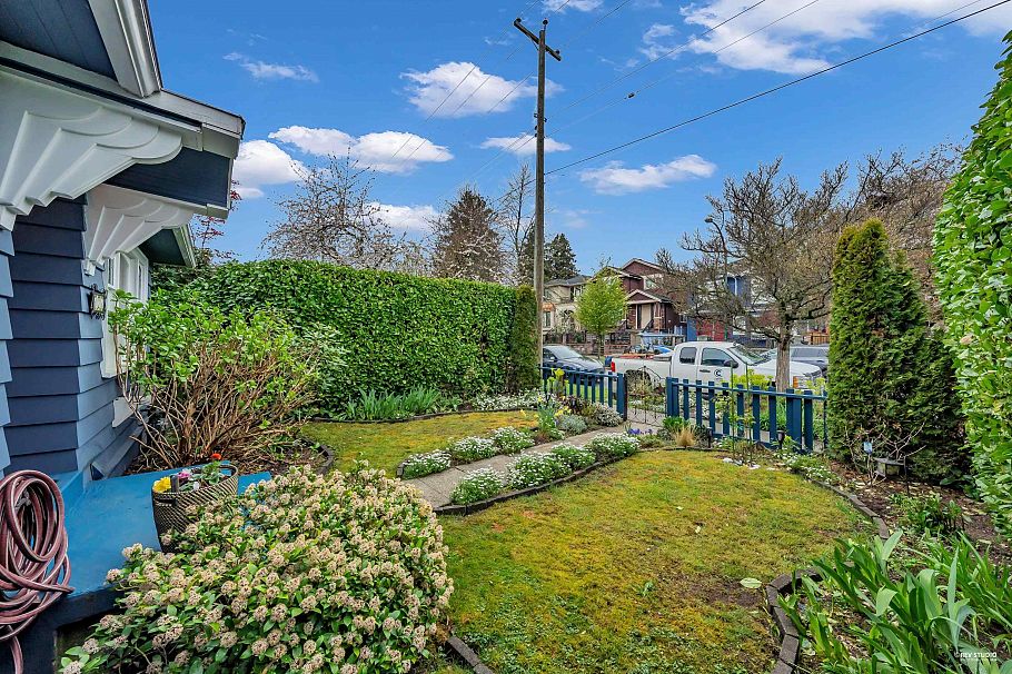 378 E 59th Avenue Vancouver, BC - 13