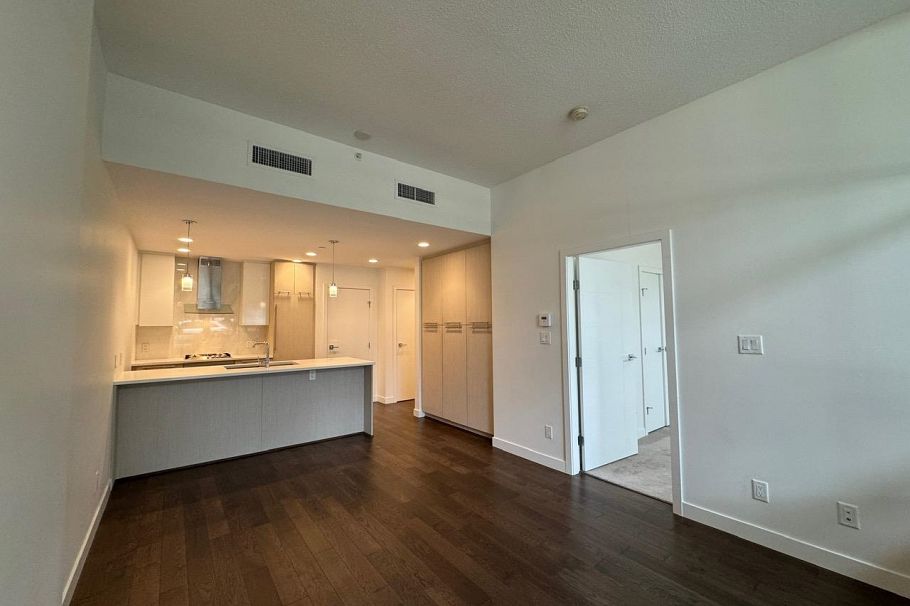 111 5077 Cambie Street Vancouver, BC - 11