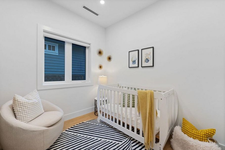 1 1166 E 11th Avenue Vancouver, BC - 23