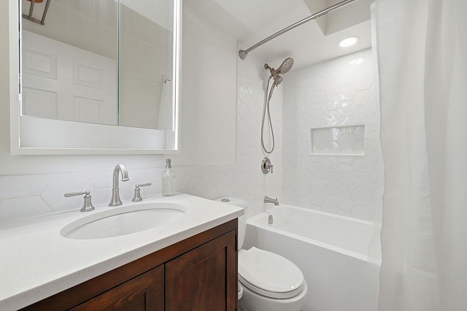 1405 Pendrell Street Vancouver, BC - 19