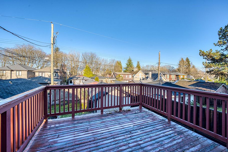 4377 W 12th Avenue Vancouver, BC - 24