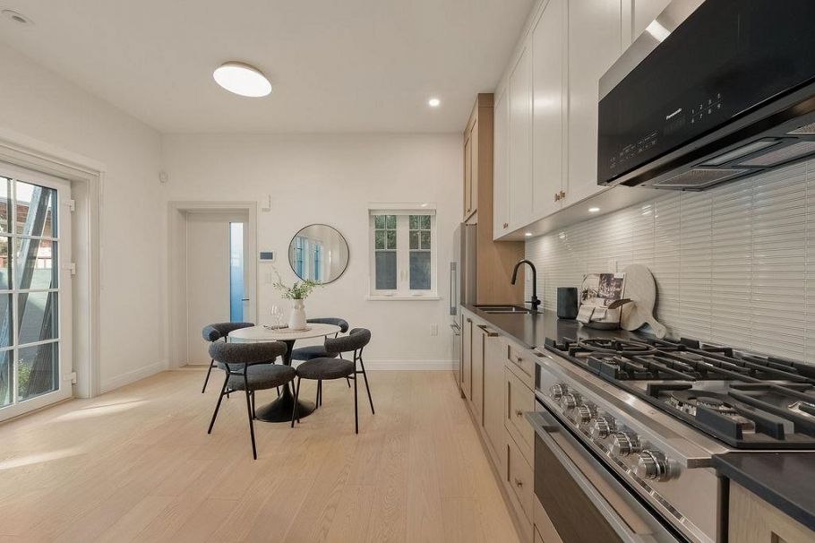 2544 Grant Street Vancouver, BC - 9