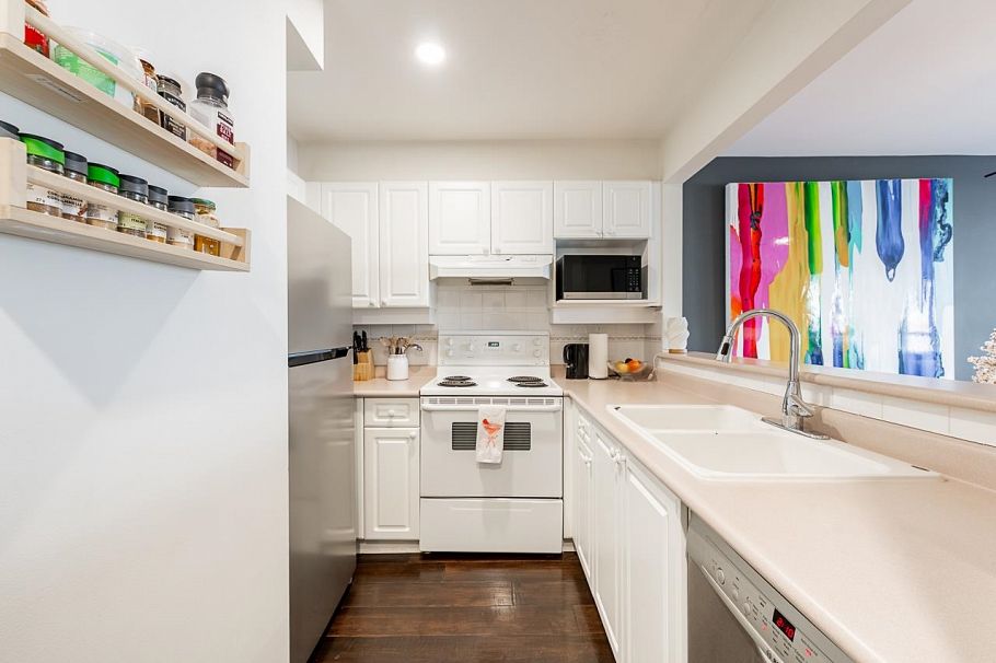 203 2140 W 12th Avenue Vancouver, BC - 7