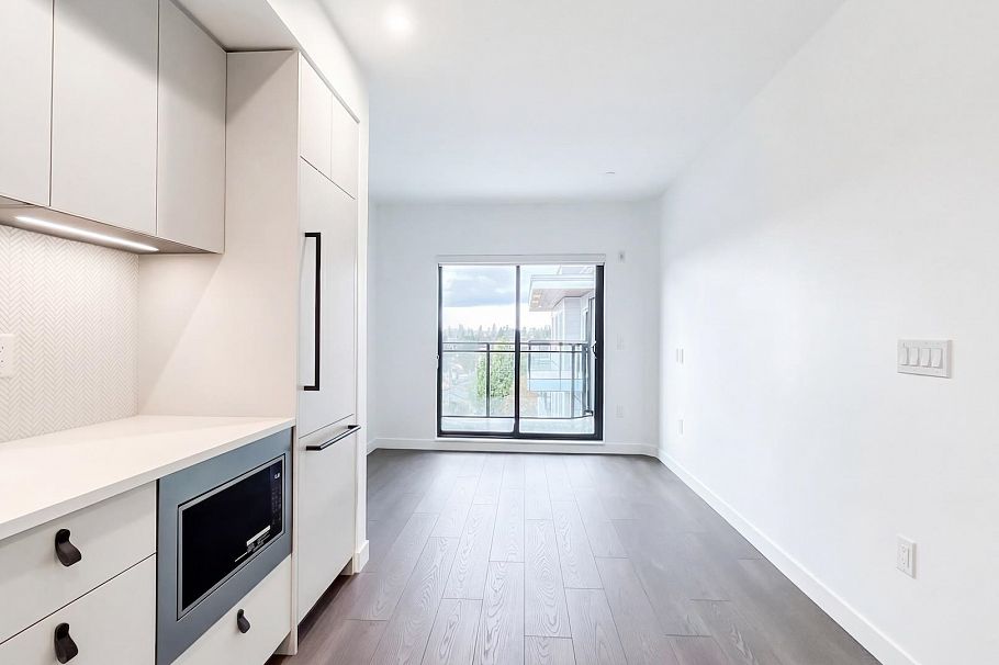 609 1680 E 12 Avenue Vancouver, BC - 4