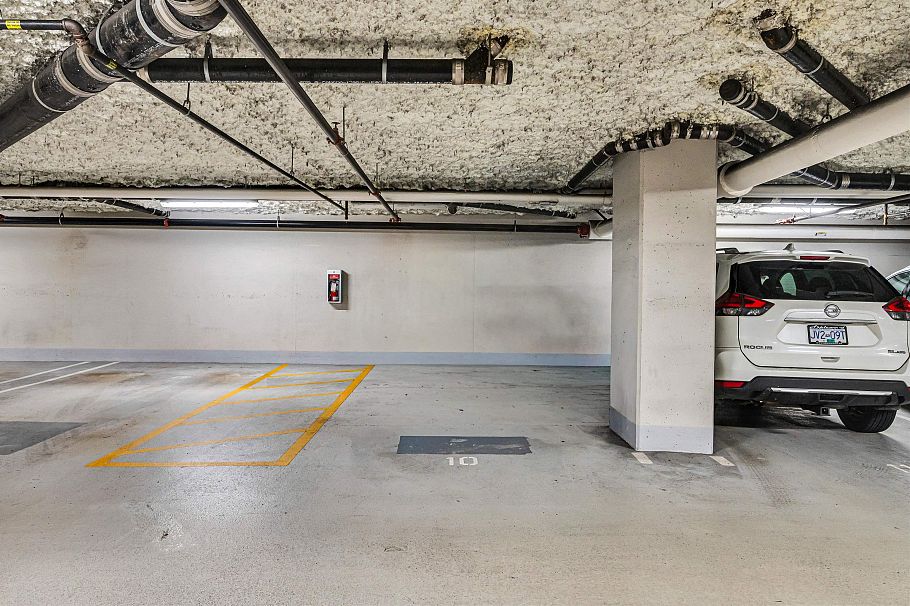 2107 1550 Fern Street North Vancouver, BC - 27