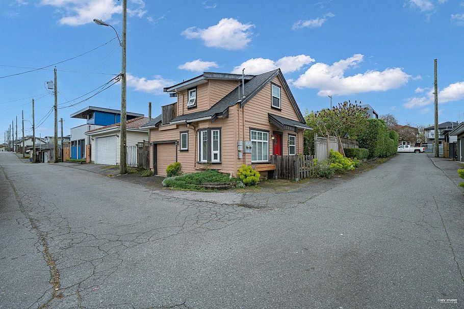 378 E 59th Avenue Vancouver, BC - 16