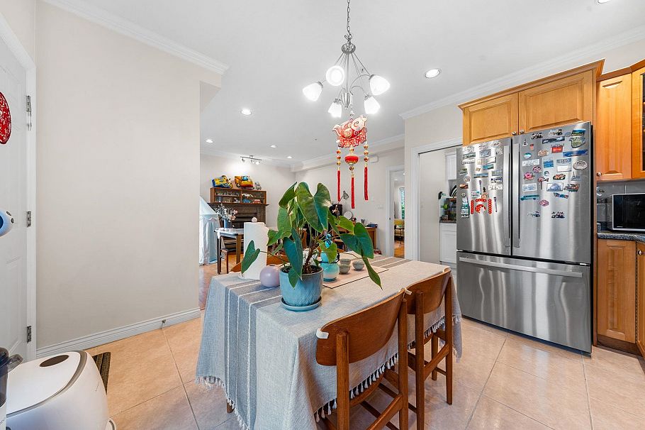 62 E 61st Avenue Vancouver, BC - 32