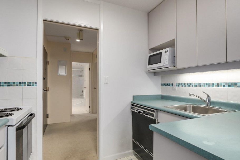 602 5350 Balsam Street Vancouver, BC - 9