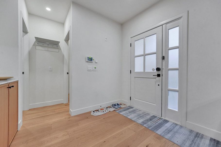 1232 W 26th Avenue Vancouver, BC - 15