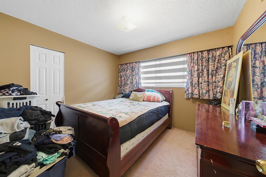 154 E 64th Avenue Vancouver, BC - 16