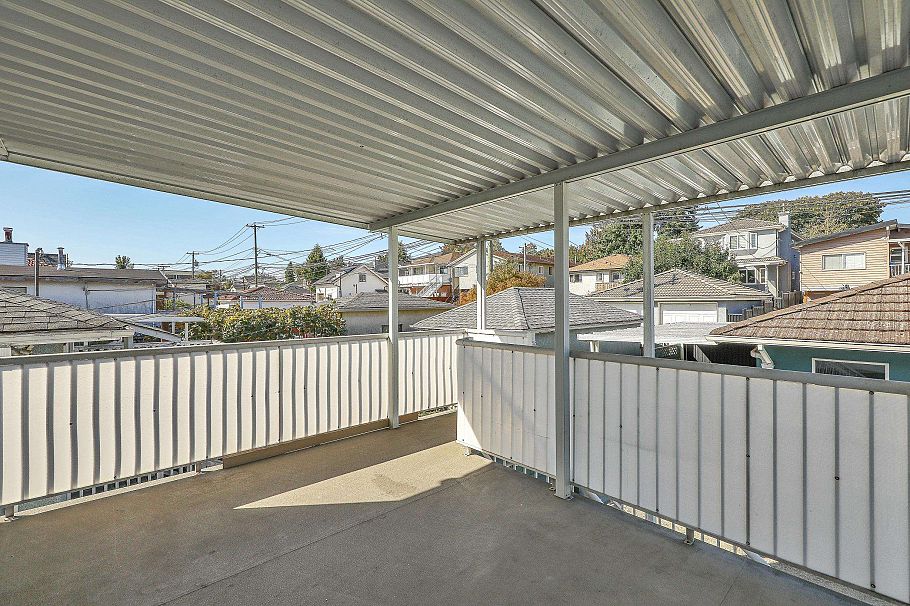 1257 E 60th Avenue Vancouver, BC - 31