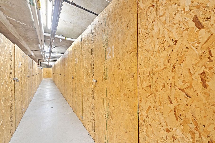 303 1633 West 8th Avenue Vancouver, BC - 26