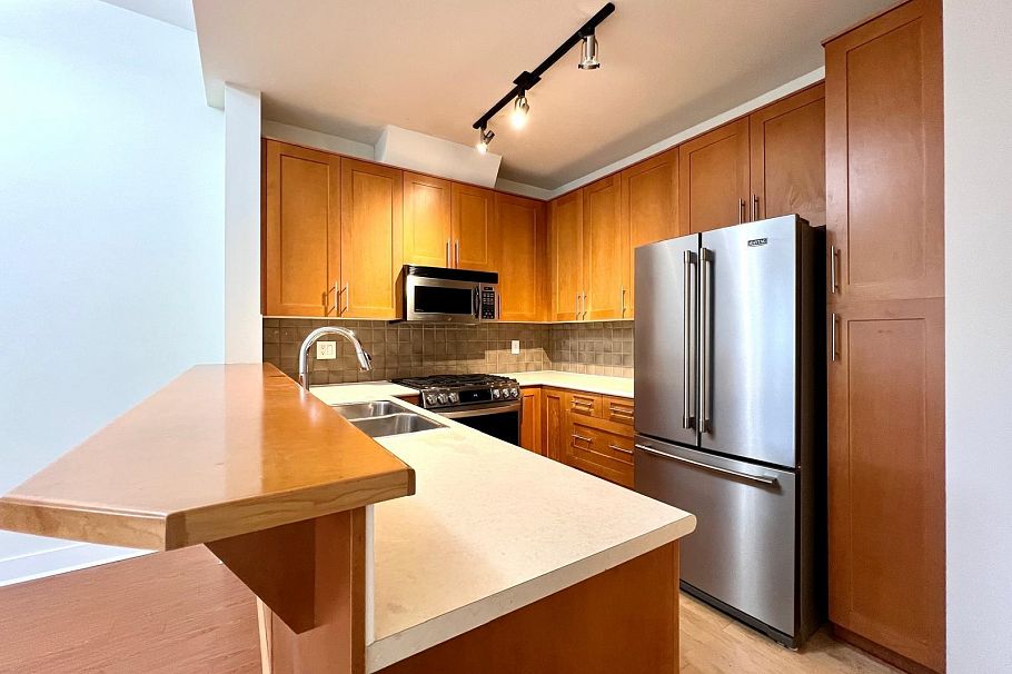 1314 4655 Valley Drive Vancouver, BC - 5