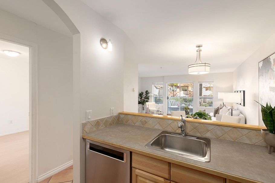 203 876 W 14th Avenue Vancouver, BC - 7