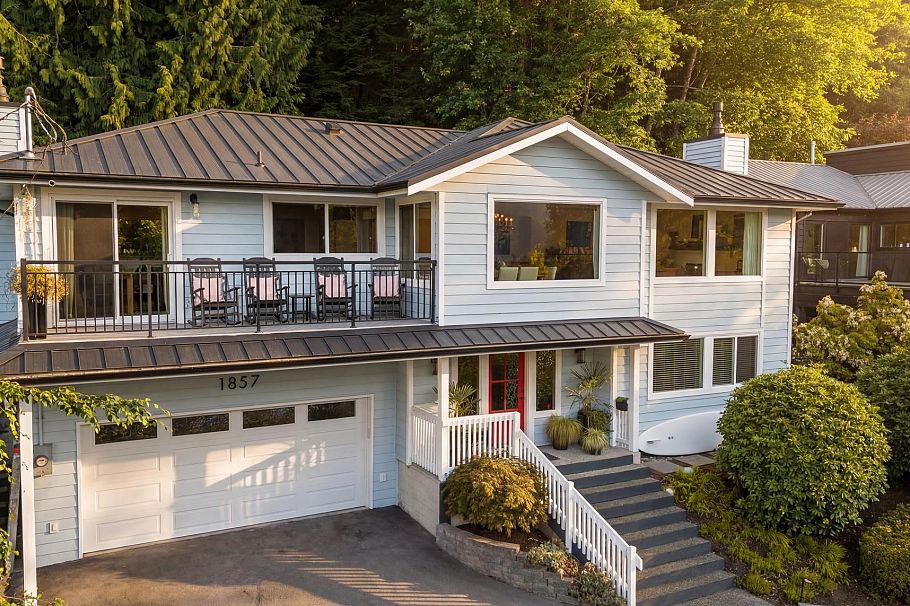 1857 Cliffwood Road North Vancouver, BC - 1