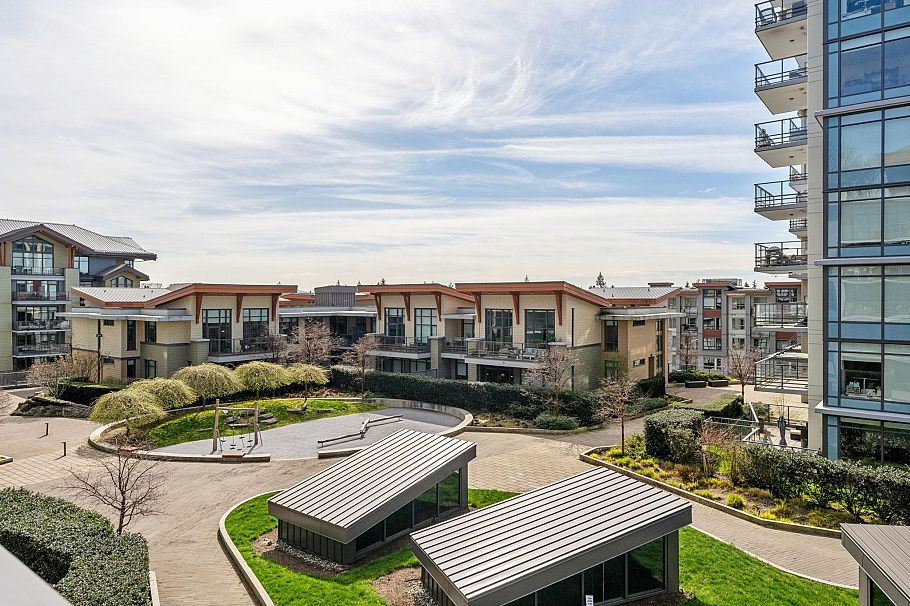 403 2780 Valley Centre Avenue North Vancouver, BC - 12