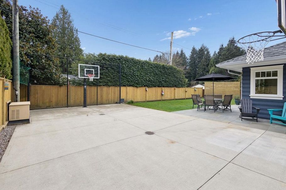 991 Hampshire Road North Vancouver, BC - 25