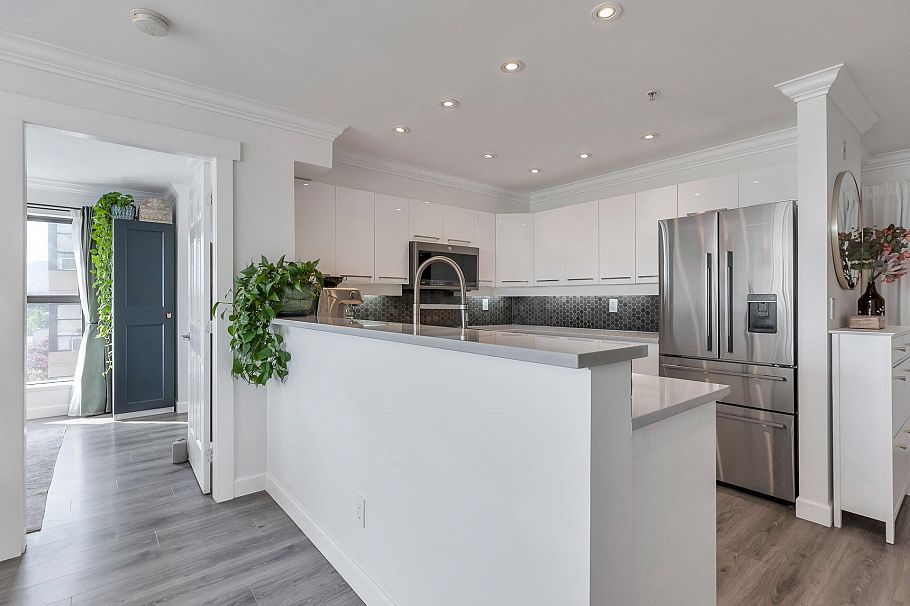 406 305 Lonsdale Avenue North Vancouver, BC - 22