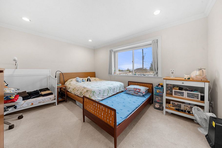 62 E 61st Avenue Vancouver, BC - 35