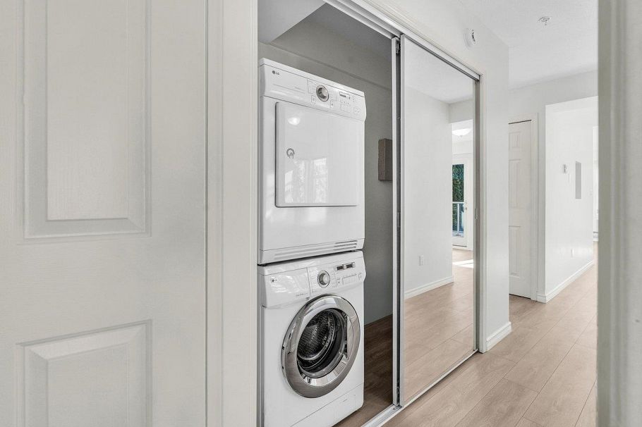 202 966 W 14th Avenue Vancouver, BC - 23