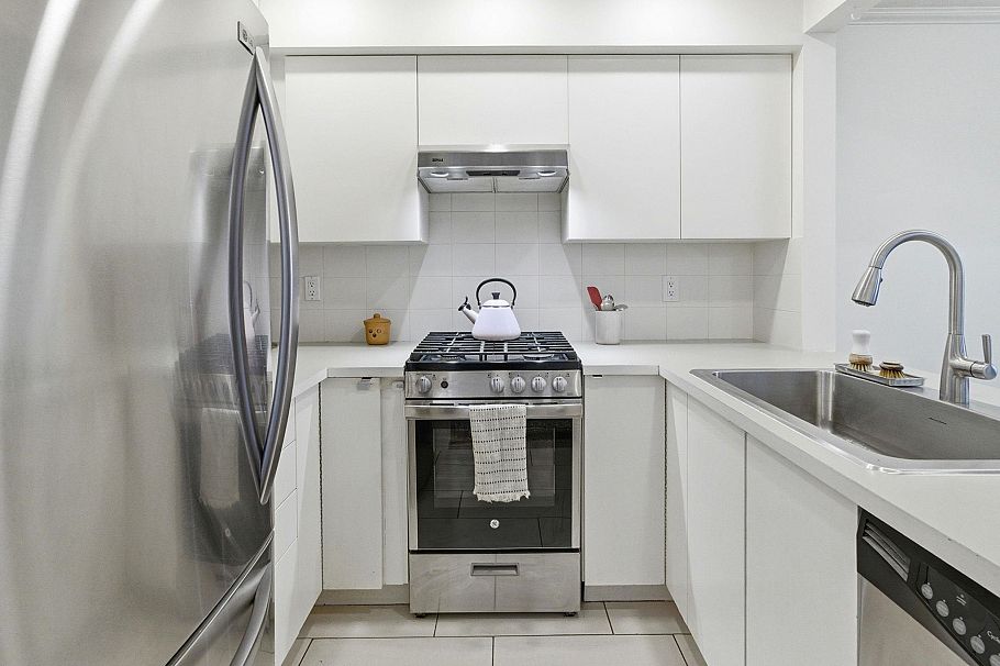 1405 Pendrell Street Vancouver, BC - 10