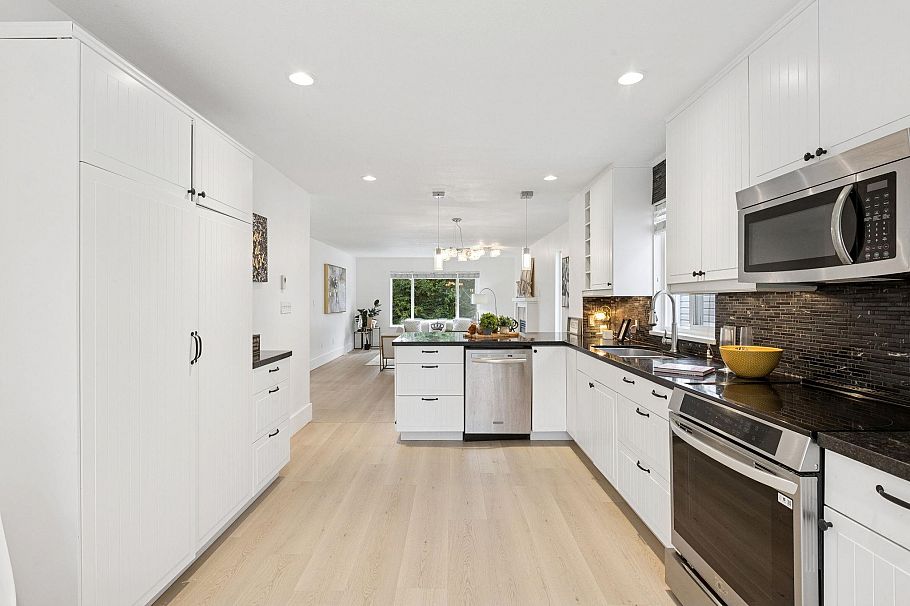 3638 Maginnis Avenue North Vancouver, BC - 17