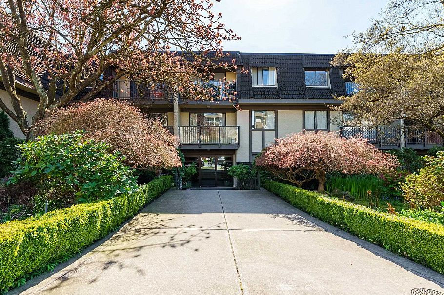 105 307 W 2nd Street North Vancouver, BC - 1