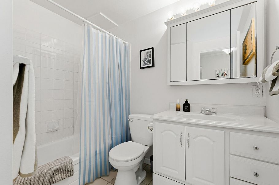 105 307 W 2nd Street North Vancouver, BC - 19