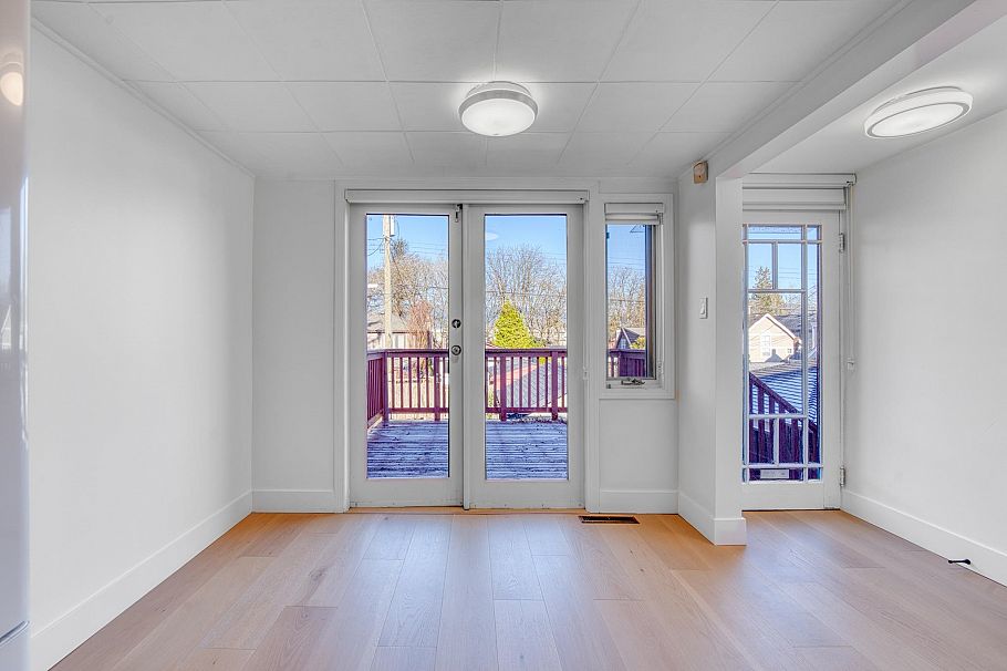 4377 W 12th Avenue Vancouver, BC - 10